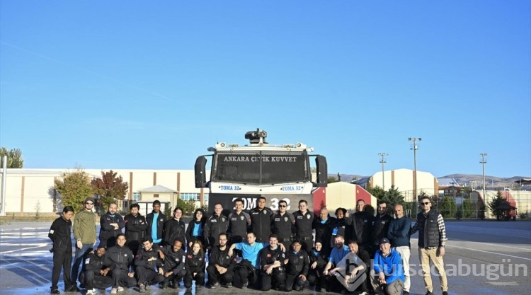 Türkiye, Türk ve yabancı gazetecilere olağanüstü şartlarda görev yapmayı öğretiyor
