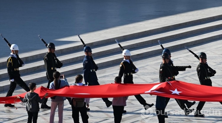 Anıtkabir'in özel askerleri: Saygı nöbetçileri

