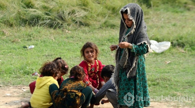 Pakistan'da düzensiz göçmenlerin sınır dışı edilme süreci sürüyor
