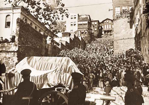 10 Kasım: Sevgi ve Saygıyla 