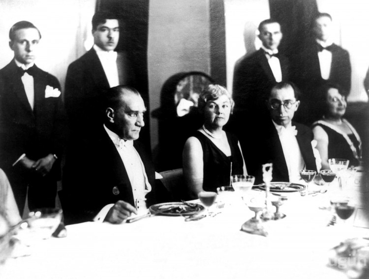 Mustafa Kemal Atatürk'ün ölümünün 85. yılı...