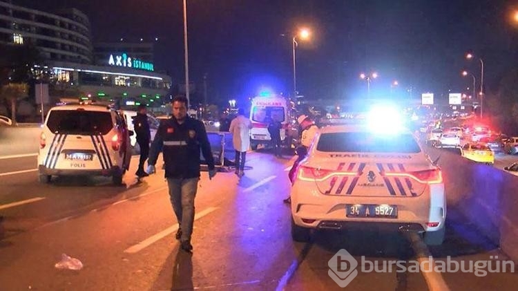 Bayrampaşa'da O-3 Karayolu'nda karşıdan karşıya geçmeye çalışan yayaya otomobil çarptı