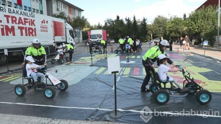 Mobil Trafik Eğitim TIR'ı Avrupa polis teşkilatlarına tanıtıldı
