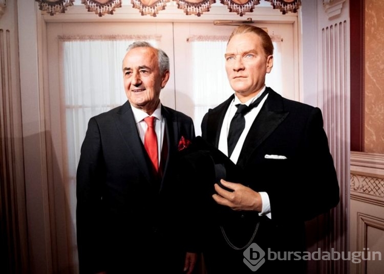 Atatürk'ün balmumu heykeli Berlin'de ziyarete açıldı
