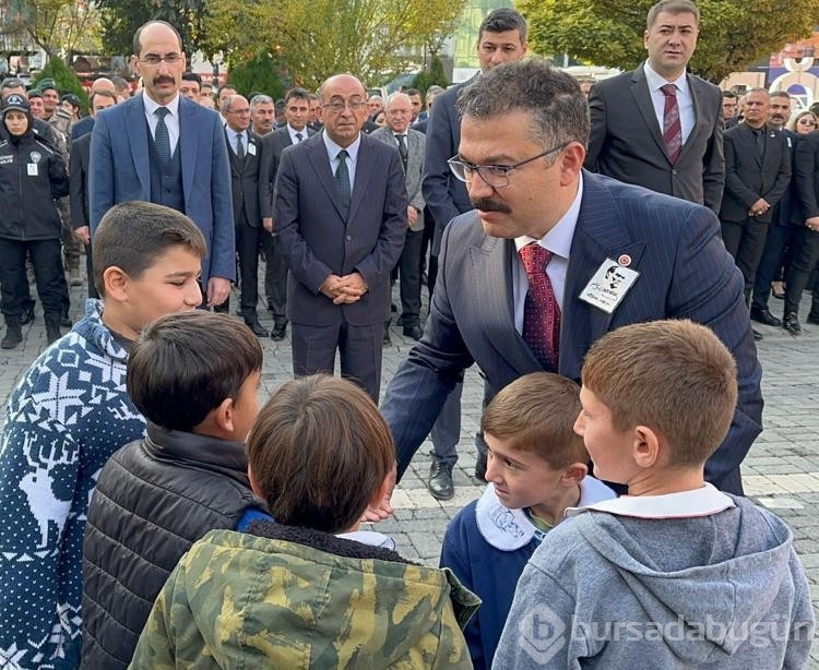 Iğdır'daki öğrenciler Anıtkabir'deki nöbet değişimini köylerinde canlandırdı
