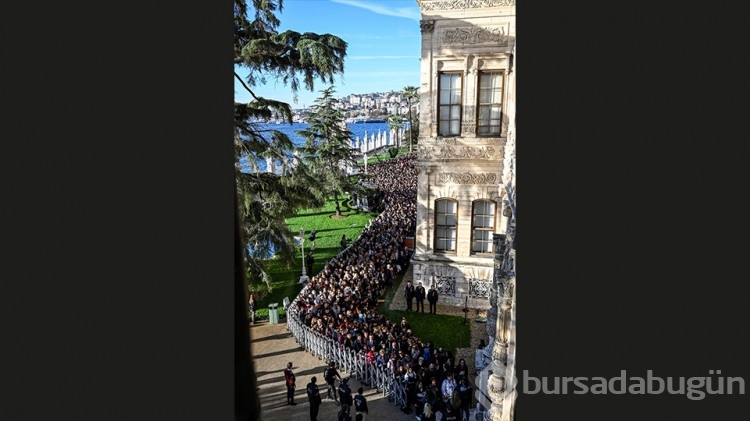 Büyük Önder Atatürk, Dolmabahçe Sarayı'ndaki odasında törenle anıldı
