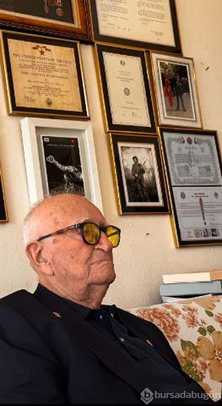 Kore gazisi; Atatürk'ü el sallayarak Meclis'e uğurlardık
