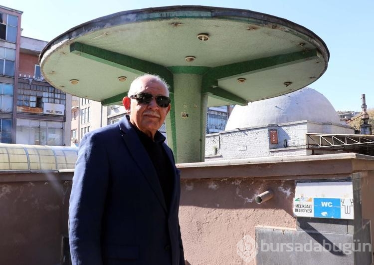 900 yıllık medresesinin kalıntıları üzerine tuvalet ve şadırvan yapılmış
