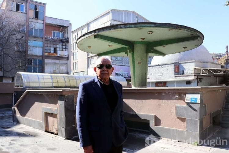 900 yıllık medresesinin kalıntıları üzerine tuvalet ve şadırvan yapılmış
