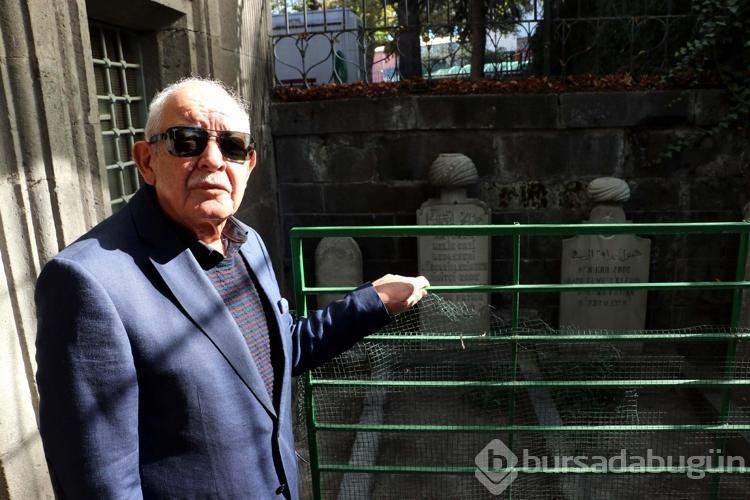 900 yıllık medresesinin kalıntıları üzerine tuvalet ve şadırvan yapılmış
