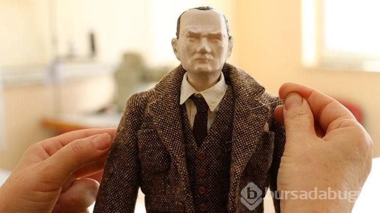Mustafa Kemal'in minyatür kıyafetleri, Atatürk kitre bebeklerinde can buldu
