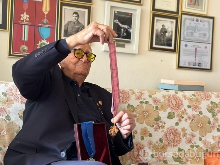 Kore gazisi; Atatürk'ü el sallayarak Meclis'e uğurlardık