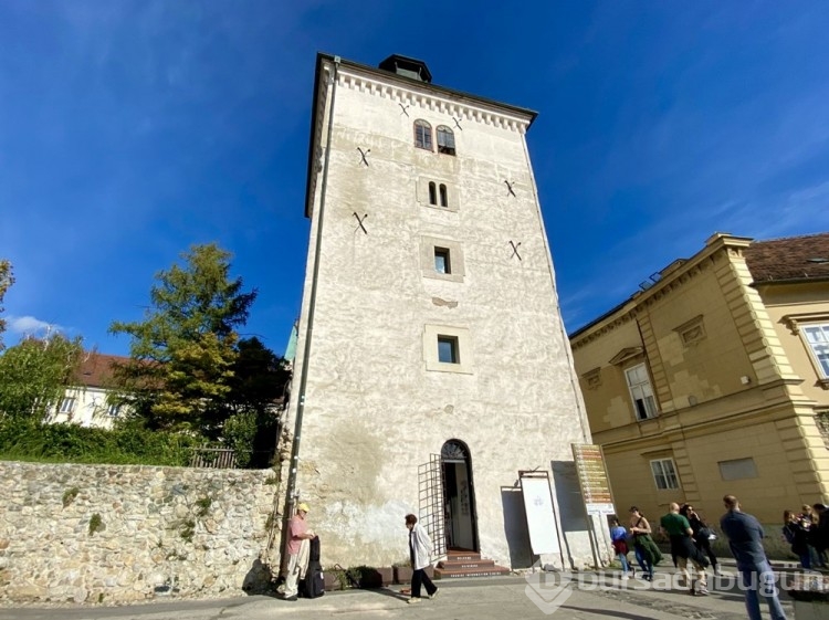 Kültürel zenginlikleriyle dikkati çeken tarihi şehir: Zagreb
