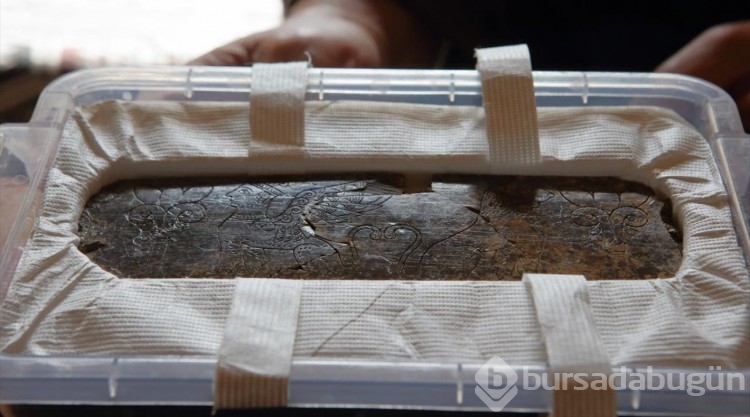 Hattuşa Antik Kenti'nde fil dişinden yapılmış 2 bin 800 yıllık süsleme parçası bulundu
