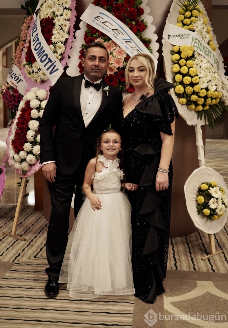 Bu düğüne herkes şahit