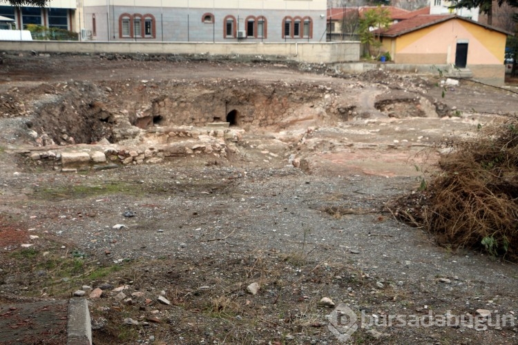 Kazıda 5 asırlık hamam bulundu!