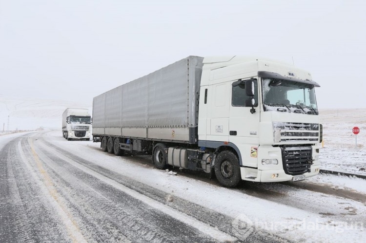 Doğu'da kar esareti: Kar yağışı birçok ilde etkili oluyor
