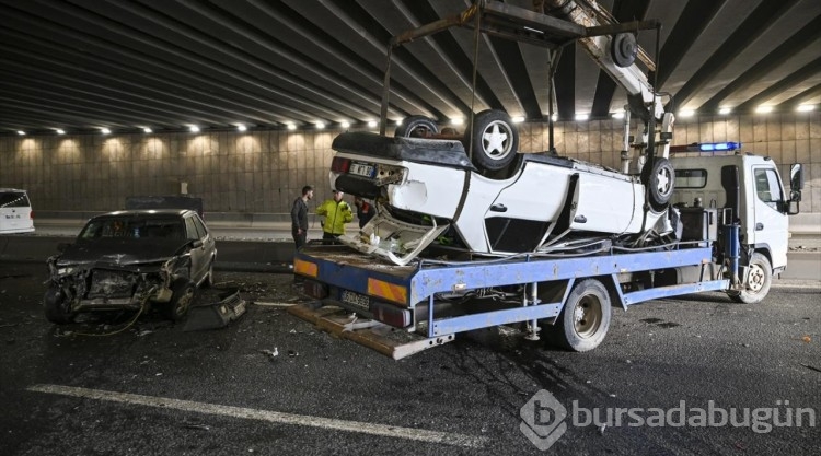 Ankara'da 14 aracın karıştığı zincirleme kaza: 7 yaralı
