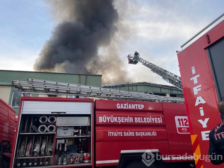Gaziantep'te geri dönüşüm fabrikasında yangın
