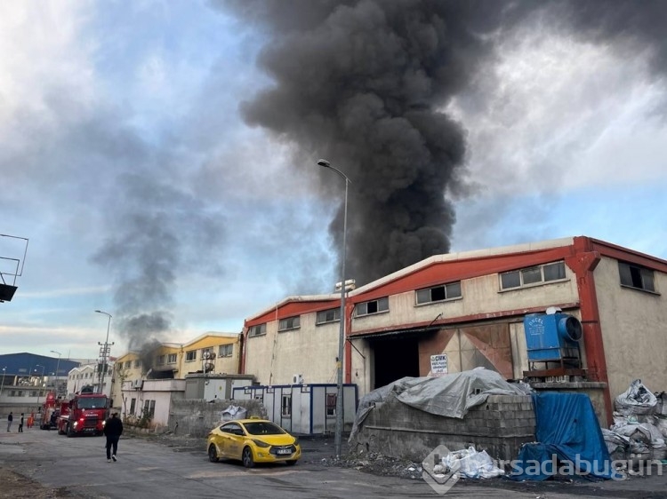 Gaziantep'te geri dönüşüm fabrikasında yangın
