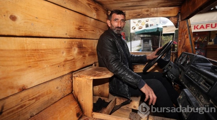 Trabzonlu inşaat ustası hurda malzemelerle ahşap kamyonet yaptı
