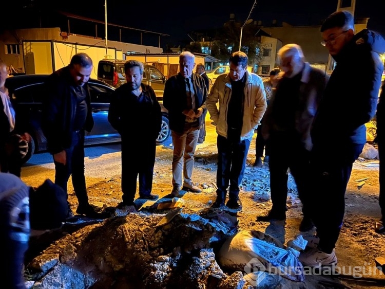 Hatay'da depremzedelerin kurduğu 5 çadır yangında kül oldu
