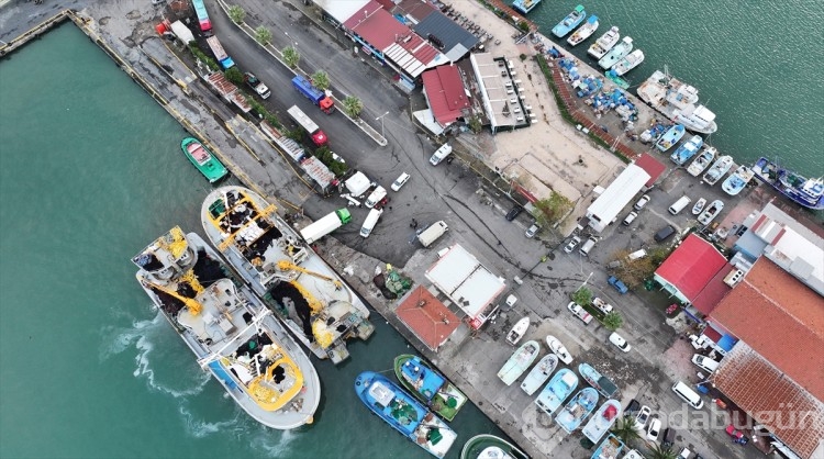 Karadeniz Ereğli'deki fırtına balıkçıları da etkiledi
