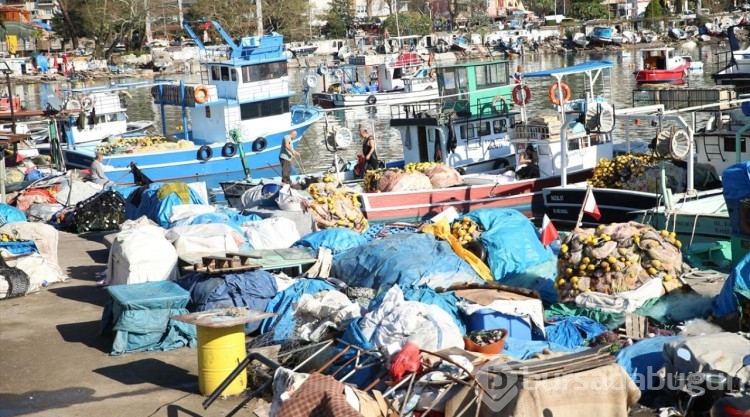 Karadeniz Ereğli'deki fırtına balıkçıları da etkiledi
