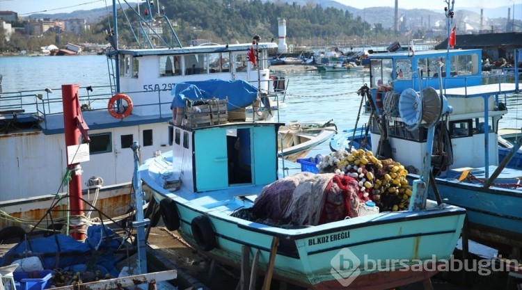 Karadeniz Ereğli'deki fırtına balıkçıları da etkiledi
