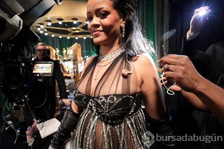 Marka işbirliği nedeniyle Rihanna ateş altında

