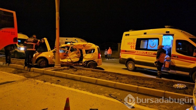 Erzincan'da feci kaza | Kamyon ve otomobil çarpıştı: 2 ölü, 4 yaralı
