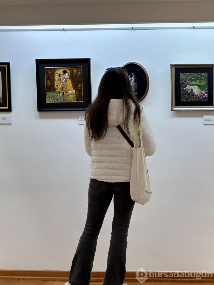 Dünyaca ünlü ressamların tabloları nakışla yeniden hayat buldu
