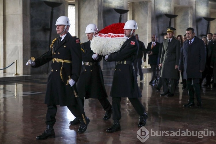 81 ilden gelen öğretmenler Ata'nın huzurunda
