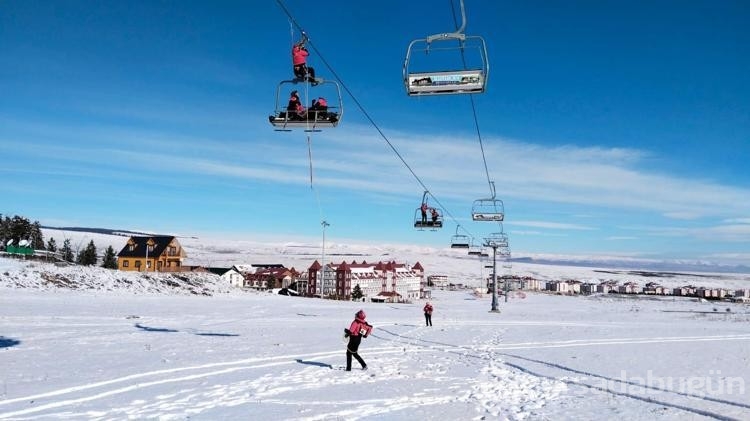 JAK timlerinden kayak merkezinde kurtarma tatbikatı
