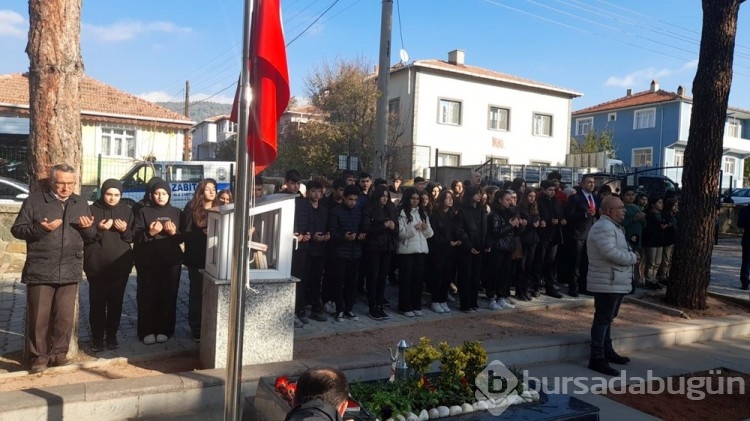 PKK'lı teröristlerin şehit ettiği Aybüke öğretmenin mezarı başında anma

