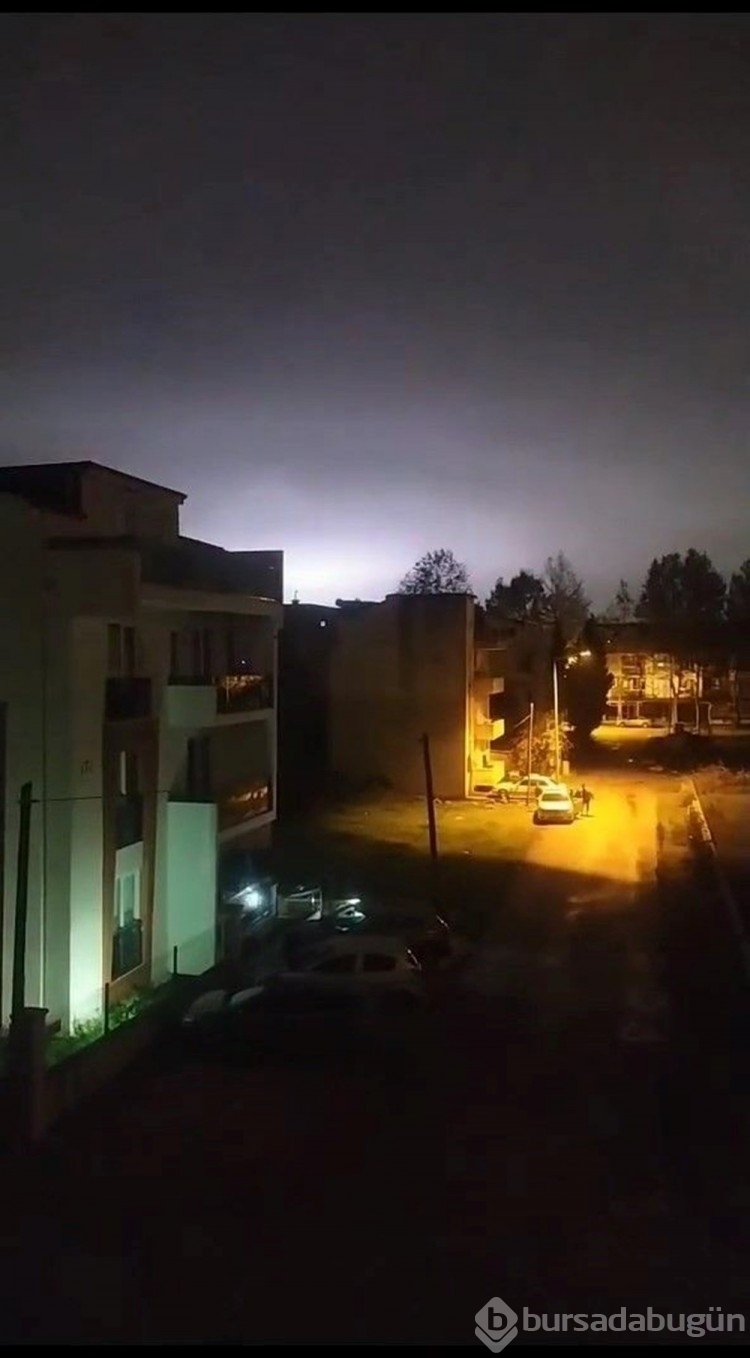 Beyaz ışık yayıldı, elektrikler kesildi
