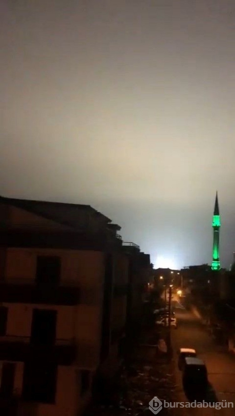 Beyaz ışık yayıldı, elektrikler kesildi
