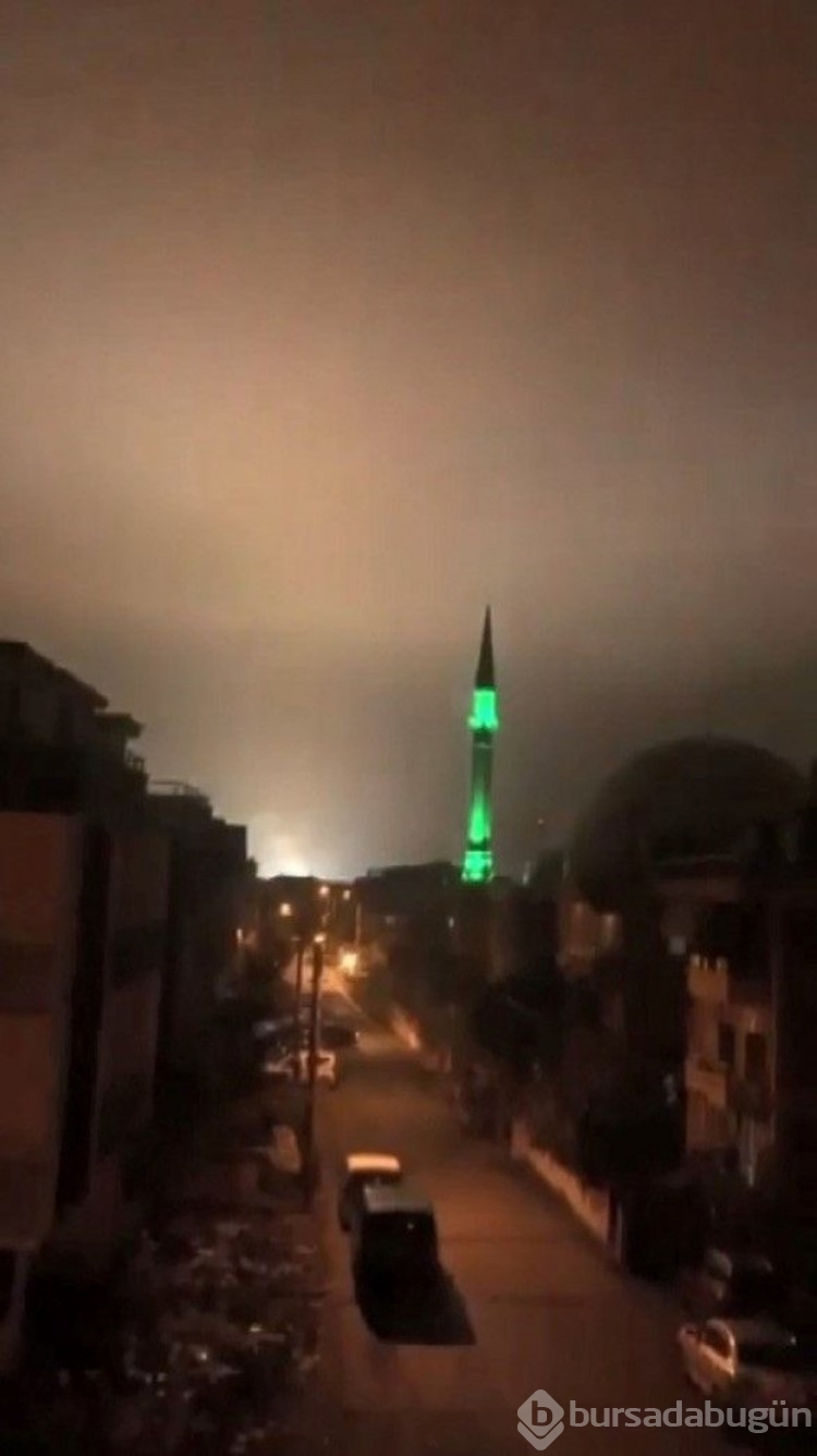 Beyaz ışık yayıldı, elektrikler kesildi
