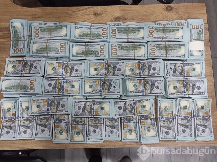 Lübnanlı yolcuların vücutlarına sarılı sahte 580 bin dolar ele geçirildi
