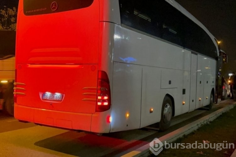 Bursa'da Anıtkabir'i ziyarete giden yolcuları taşıyan tur otobüsü çalıntı çıktı