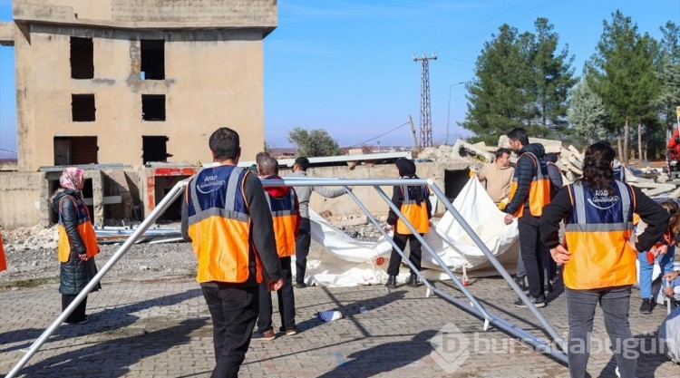 "Asrın felaketi" binlerce kişiyi AFAD gönüllüsü yaptı
