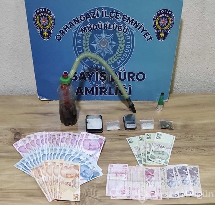 Bursa'da Orhangazi emniyetinden uyuşturucu tacirlerine darbe!