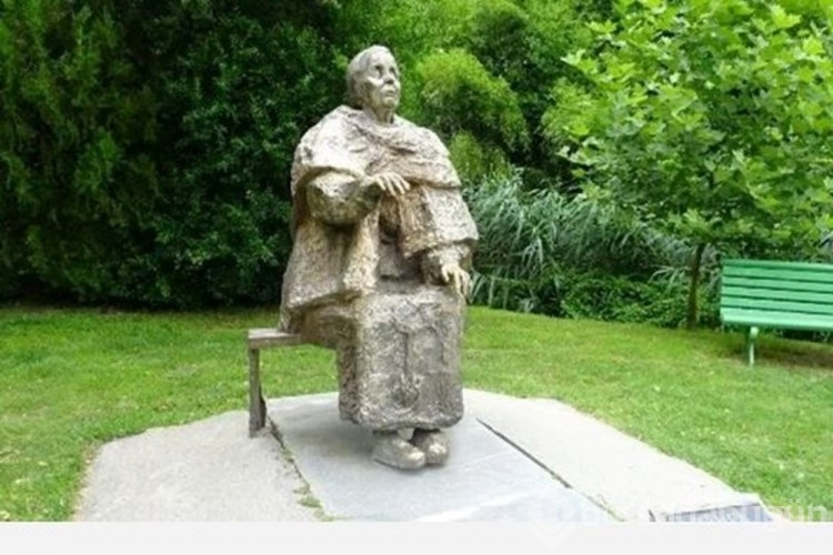Balkanların Nostradamus'u olarak bilinen Baba Vanga'nın 2024 kehanetleri ortaya çıktı
