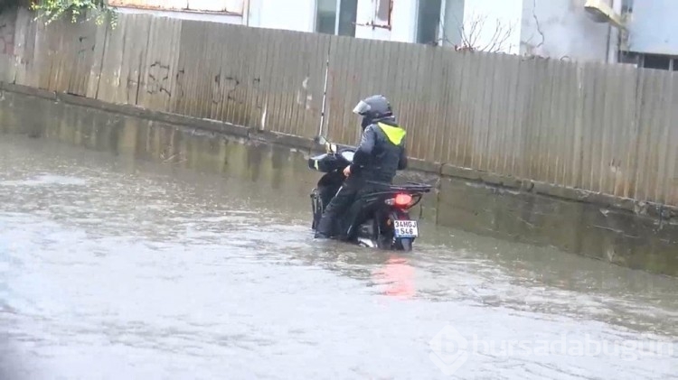 İstanbul'da fırtına: 1 can kaybı
