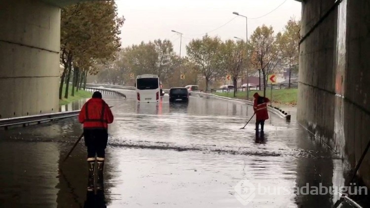 İstanbul'da fırtına: 1 can kaybı
