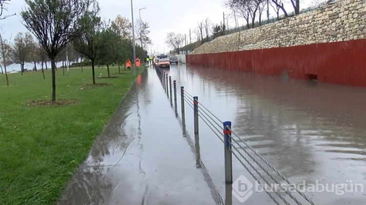 İstanbul'da fırtına: 1 can kaybı
