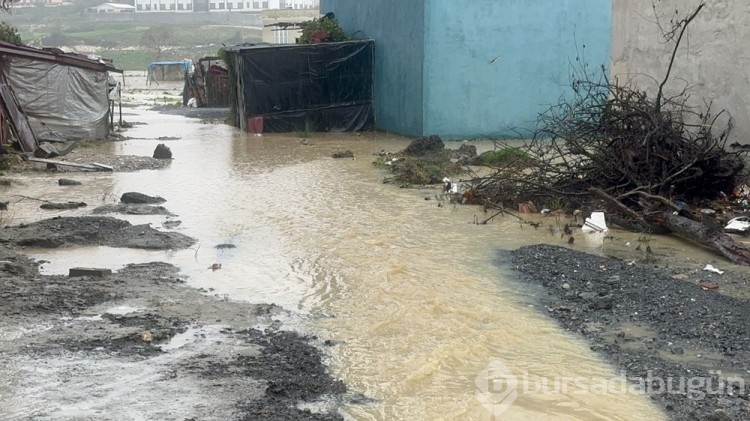 İstanbul'da fırtına: 1 can kaybı
