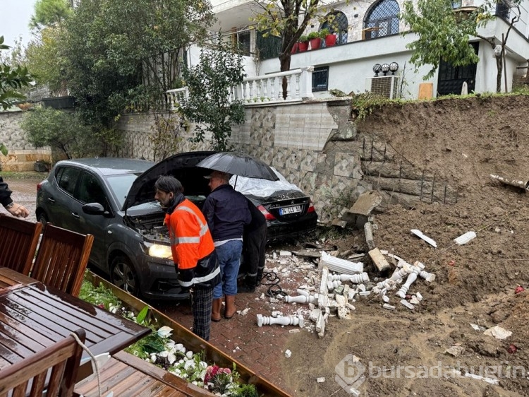 İstanbul'da fırtına: 1 can kaybı
