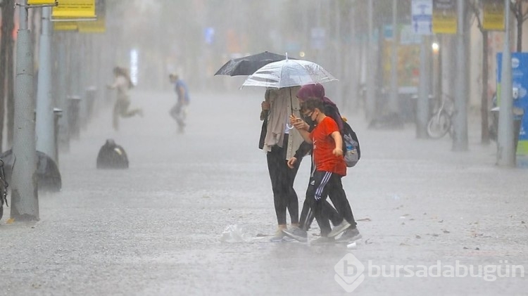 Meteorolojiden 13 kente ''Gök gürültülü sağanak'' uyarısı
