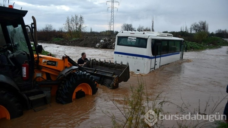 Meteorolojiden 13 kente ''Gök gürültülü sağanak'' uyarısı
